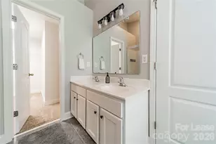 419 Hurston Circle, Charlotte, NC 28208 - Photo 12