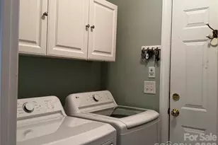 6111 Maple Leaf Ave, Harrisburg, NC 28075 - Photo 10