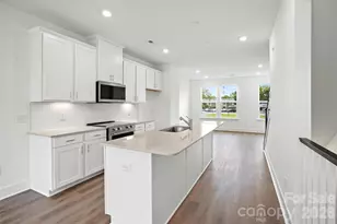 1009 Revival Row, Charlotte, NC 28208 - Photo 8