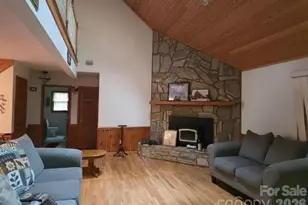 225 White Oak Rd, Burnsville, NC 28714 - Photo 10