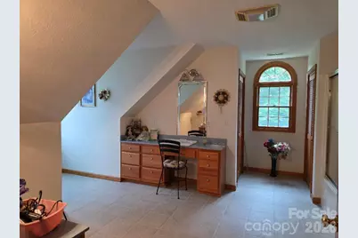 225 White Oak Road, Burnsville, NC 28714 - Photo 18