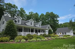 225 White Oak Rd, Burnsville, NC 28714 - Photo 2