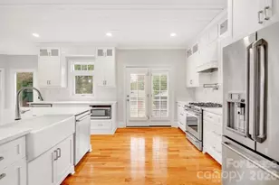 1210 Mendenhall Ct, Charlotte, NC 28211 - Photo 4