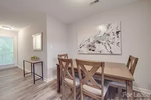 1052 Churchill Downs Ct, Charlotte, NC 28211 - Photo 8