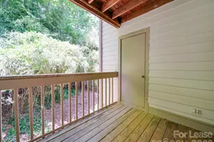 1052 Churchill Downs Ct, Charlotte, NC 28211 - Photo 32