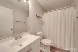 1052 Churchill Downs Ct, Charlotte, NC 28211 - Photo 28