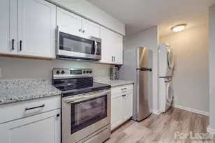 1052 Churchill Downs Ct, Charlotte, NC 28211 - Photo 4
