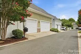 929 Gardenia St, Fort Mill, SC 29708 - Photo 6