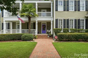 929 Gardenia St, Fort Mill, SC 29708 - Photo 2