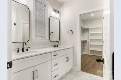 428 Woodvale Place, Charlotte, NC 28208 - Photo 18