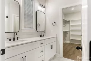 428 Woodvale Pl, Charlotte, NC 28208 - Photo 18