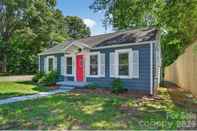 620 10th Street Boulevard NW, Hickory, NC 28601 - Photo 2