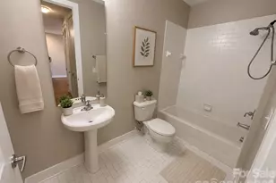 1101 W 1st St, Charlotte, NC 28202 - Photo 2