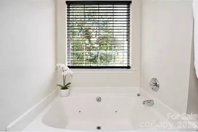 6634 Bells Mill Drive, Charlotte, NC 28269 - Photo 22