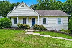 12017 Baywoods Dr, Tega Cay, SC 29708 - Photo 2