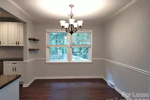 5812 Donegal Dr, Charlotte, NC 28212 - Photo 6