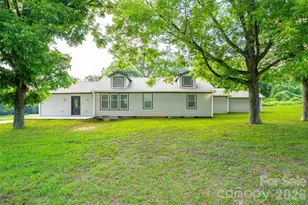 2136 W Nc 150 Hwy, Lincolnton, NC 28092 - Photo 1