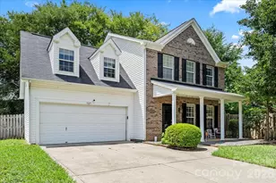 9025 Davis Crossing Ct, Charlotte, NC 28269 - Photo 2