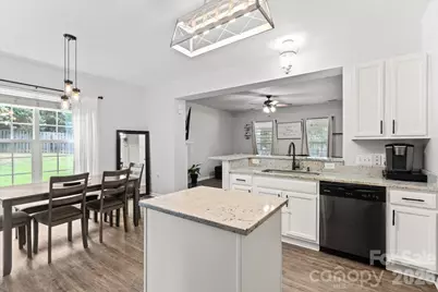 9025 Davis Crossing Court, Charlotte, NC 28269 - Photo 8