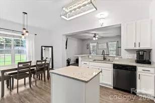 9025 Davis Crossing Ct, Charlotte, NC 28269 - Photo 8