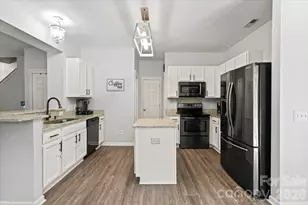 9025 Davis Crossing Ct, Charlotte, NC 28269 - Photo 6