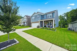 153 Calvin Crk Dr, Troutman, NC 28166 - Photo 2