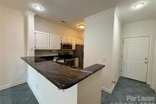 18009 Kings Point Dr, Cornelius, NC 28031 - Photo 6