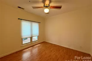 18009 Kings Point Dr, Cornelius, NC 28031 - Photo 12