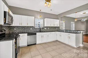 6410 Castlewynd Ct, Charlotte, NC 28212 - Photo 16