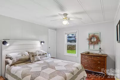 305 Meadowbrook Court, Hendersonville, NC 28792 - Photo 32