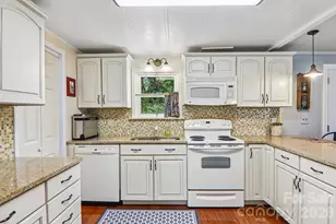 305 Meadowbrook Ct, Hendersonville, NC 28792 - Photo 20