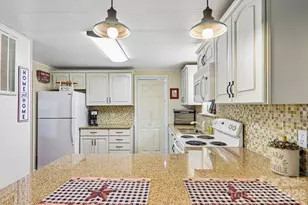 305 Meadowbrook Ct, Hendersonville, NC 28792 - Photo 24