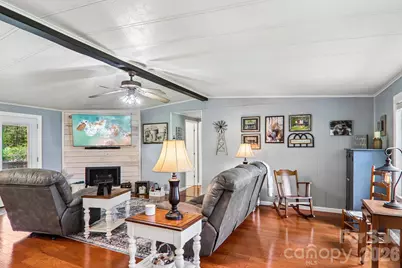 305 Meadowbrook Court, Hendersonville, NC 28792 - Photo 12