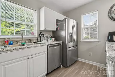 5845 Cougar Lane, Charlotte, NC 28269 - Photo 6