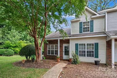 5845 Cougar Lane, Charlotte, NC 28269 - Photo 2