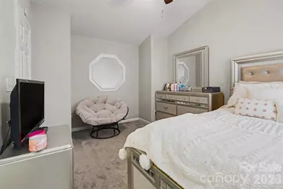5845 Cougar Lane, Charlotte, NC 28269 - Photo 10