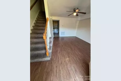 100 W 17th Street, Newton, NC 28658 - Photo 6