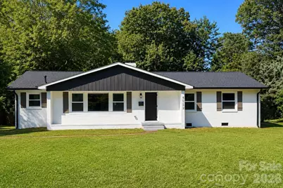 4022 Southgate Drive, Charlotte, NC 28205 - Photo 1