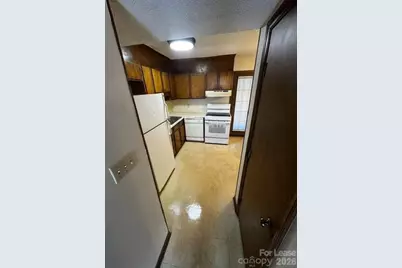 100 W 17th Street, Newton, NC 28658 - Photo 1