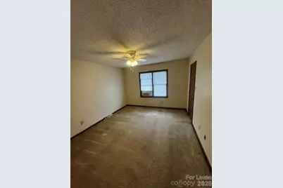 100 W 17th Street, Newton, NC 28658 - Photo 6