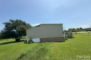 887 Stephens Rd, Lumberton, NC 28358 - Photo 2