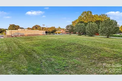 000 Island Ford Road, Statesville, NC 28625 - Photo 10