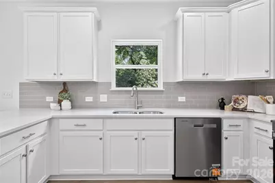 839 Druid Circle, Charlotte, NC 28206 - Photo 10