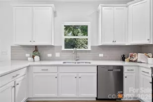 839 Druid Cir, Charlotte, NC 28206 - Photo 10