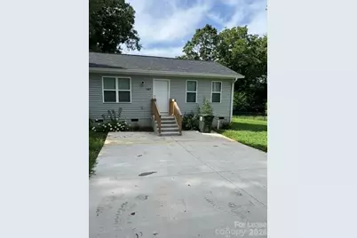107 W F Street, Newton, NC 28658 - Photo 1