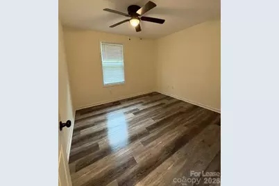 107 W F Street, Newton, NC 28658 - Photo 10