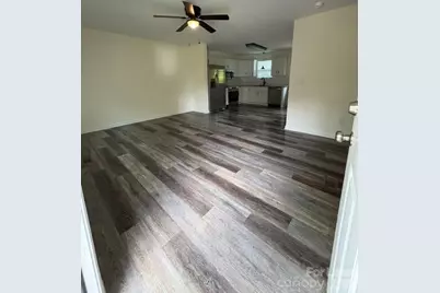 107 W F Street, Newton, NC 28658 - Photo 2