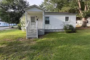 202 E Jenkins St, Dallas, NC 28034 - Photo 1