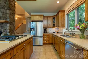 226 Strickland Dr, Waynesville, NC 28785 - Photo 22