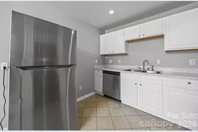 9300 Edgevale Drive, Charlotte, NC 28216 - Photo 6